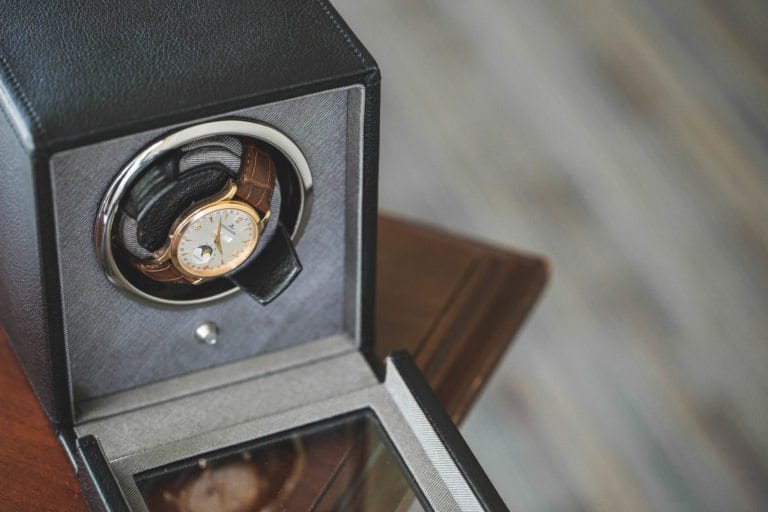 How to Use a Watch Winder Crown & Caliber Blog