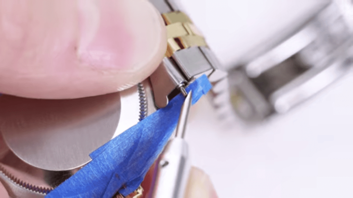 How to Change a Bracelet | Watch with Lug Holes - Crown & Caliber Blog